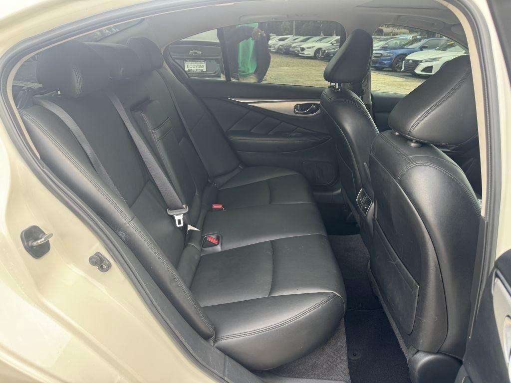 Infiniti Q50  2020