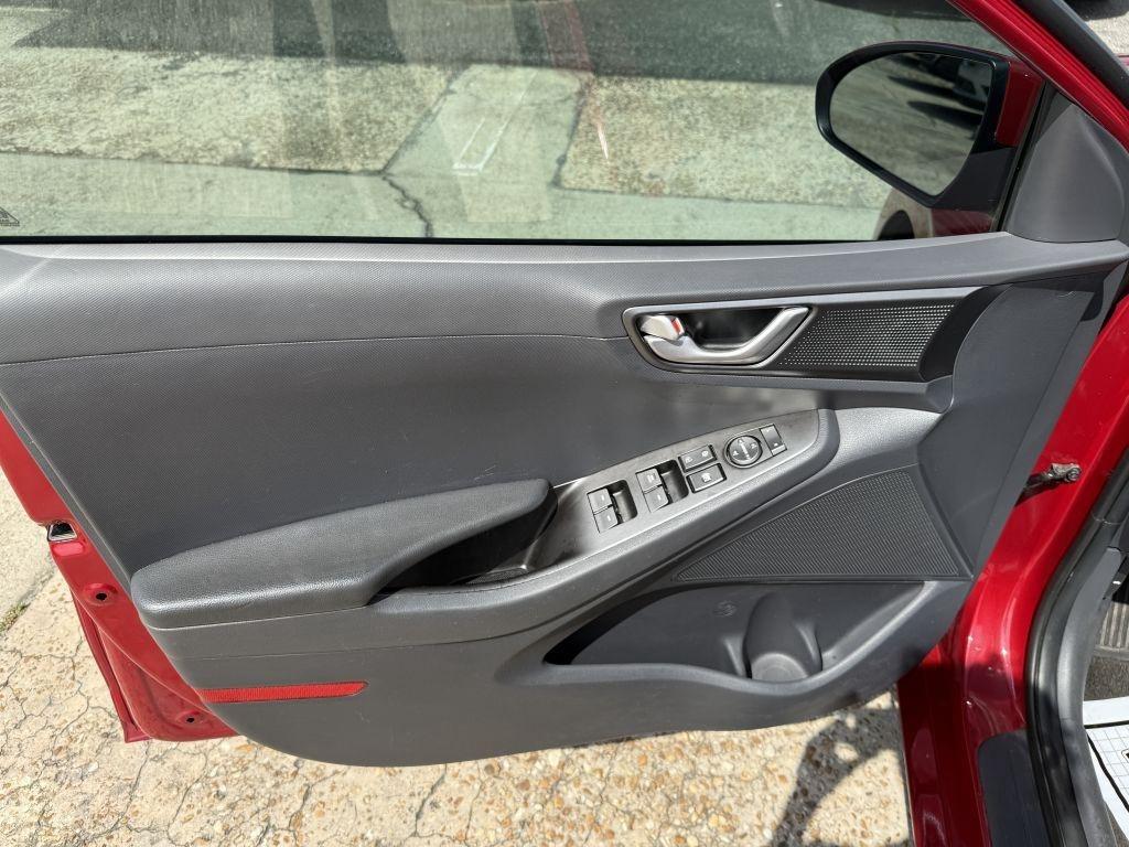 Hyundai Ioniq Hybrid  2020