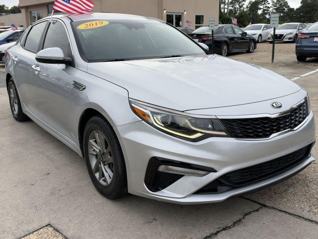 Kia Optima  2019