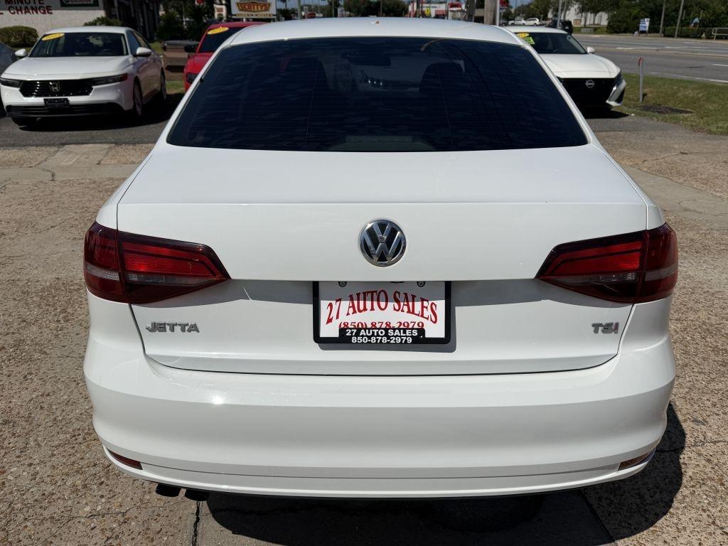 Volkswagen Jetta  2017