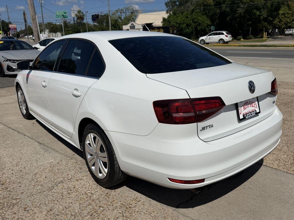 Volkswagen Jetta  2017