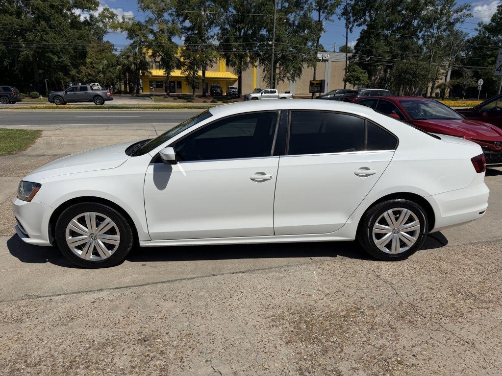 Volkswagen Jetta  2017