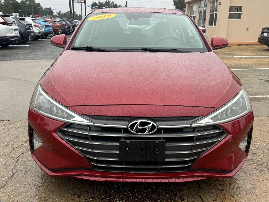 Hyundai Elantra  2019
