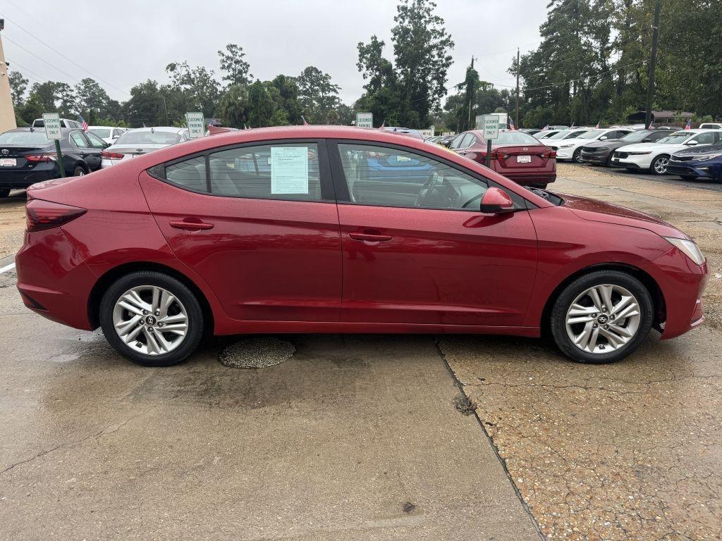 Hyundai Elantra  2019