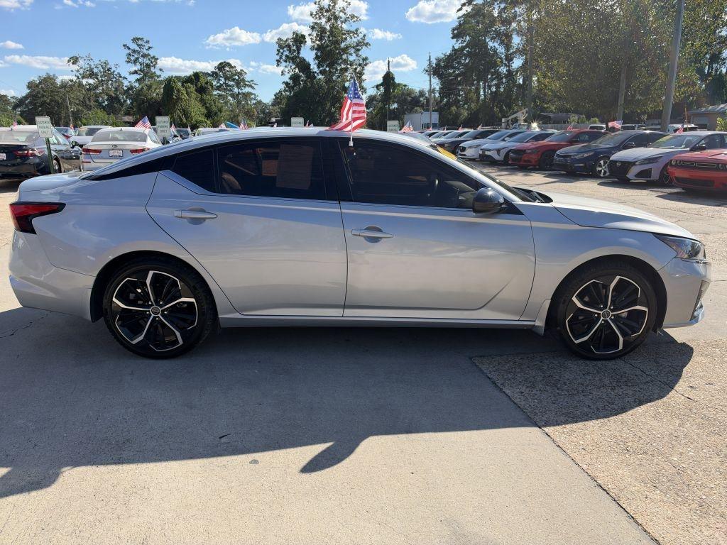 Nissan Altima  2025