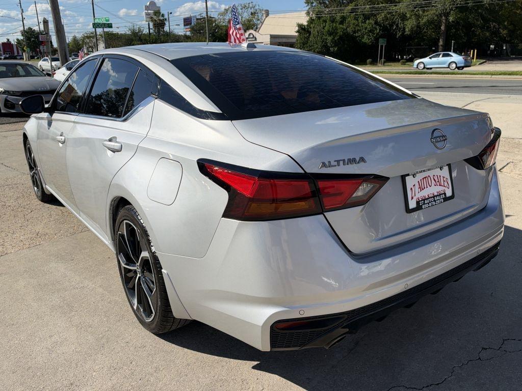 Nissan Altima  2025