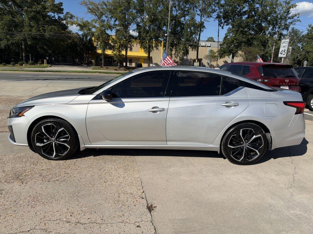 Nissan Altima  2025