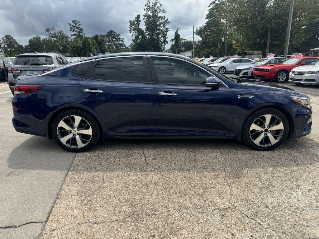 Kia Optima  2020