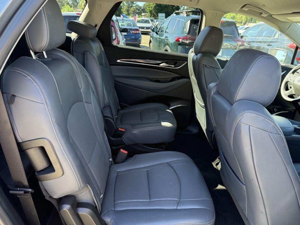 Buick Enclave  2018