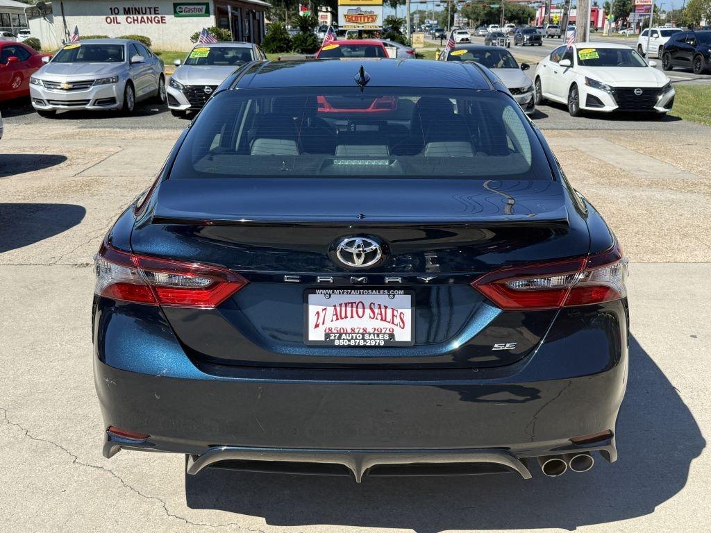 Toyota Camry  2021