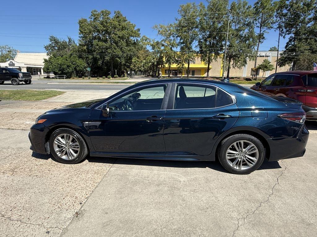Toyota Camry  2021