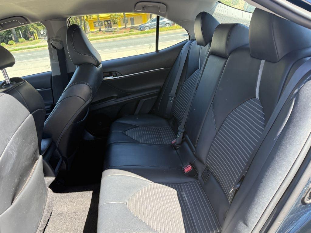 Toyota Camry  2021