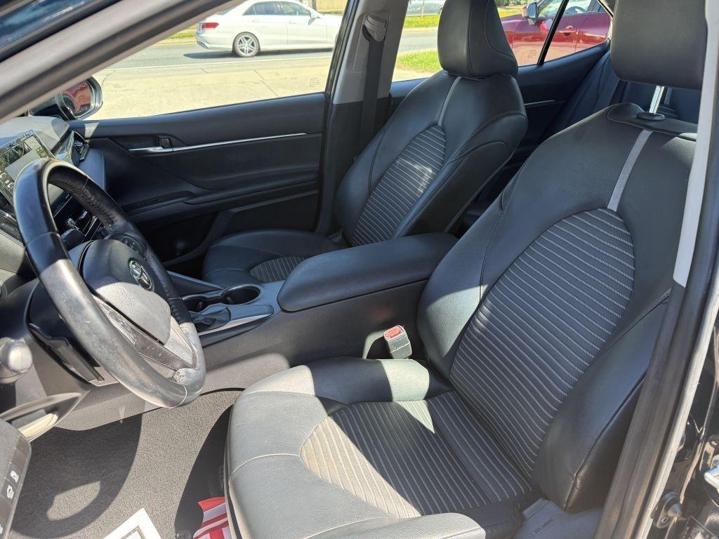Toyota Camry  2021