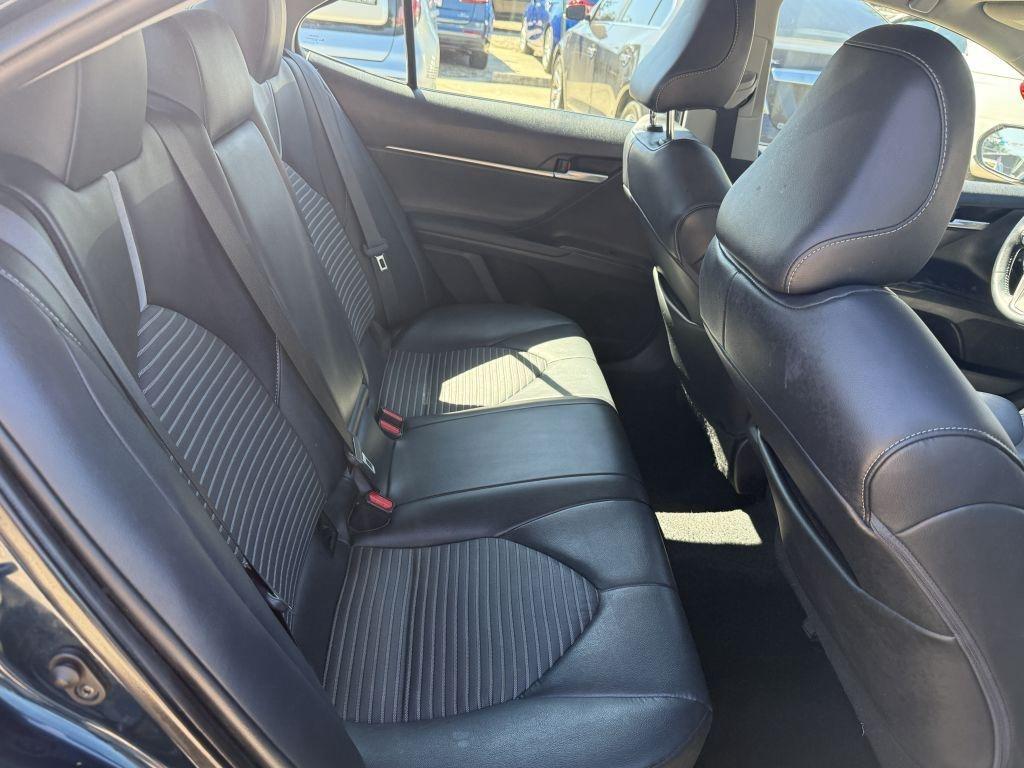 Toyota Camry  2021