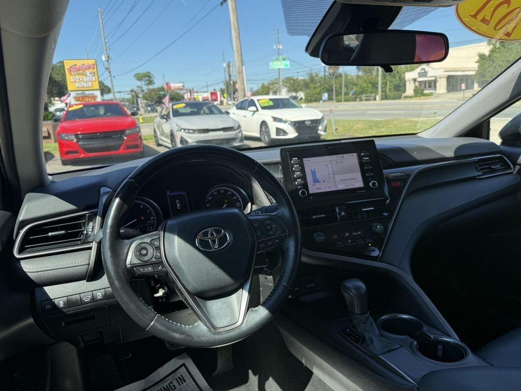 Toyota Camry  2021
