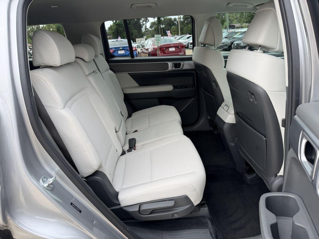 Hyundai Santa Fe  2025