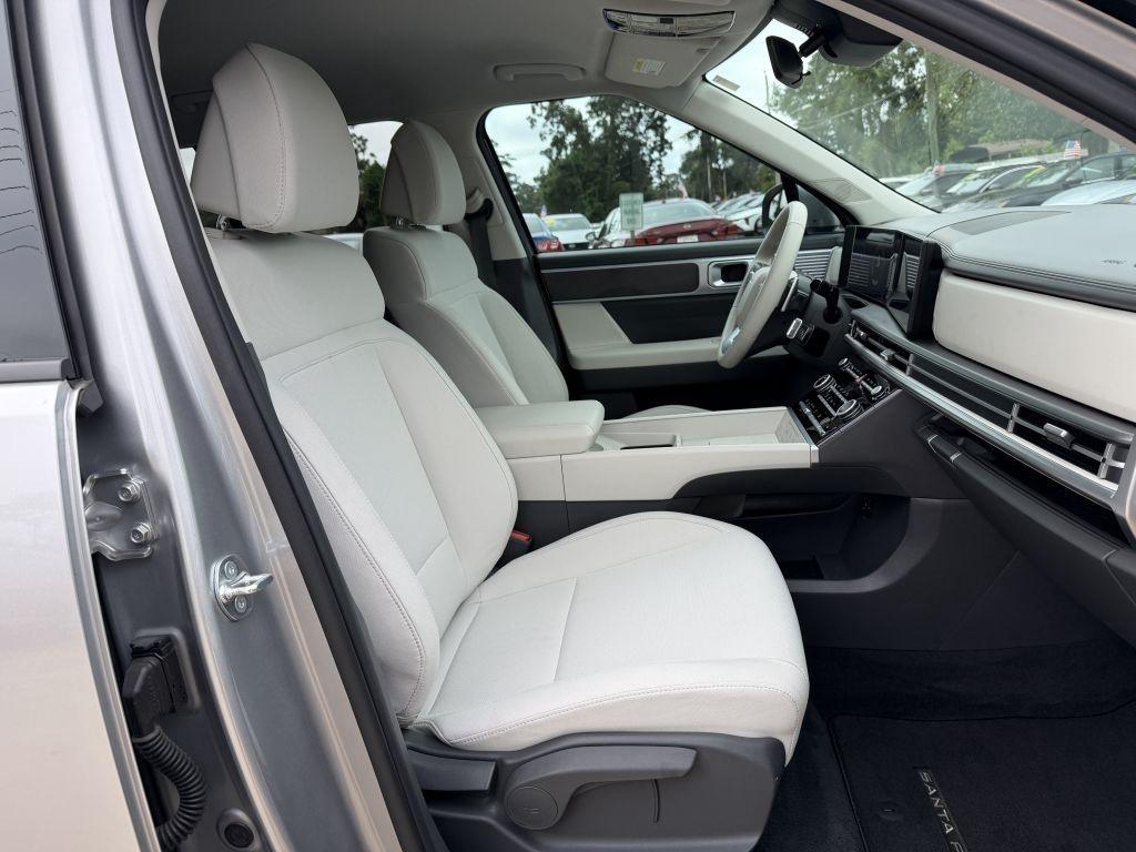 Hyundai Santa Fe  2025