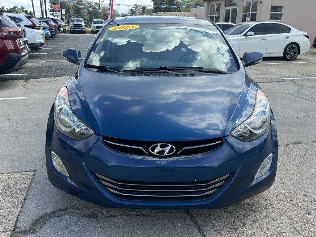 Hyundai Elantra  2013