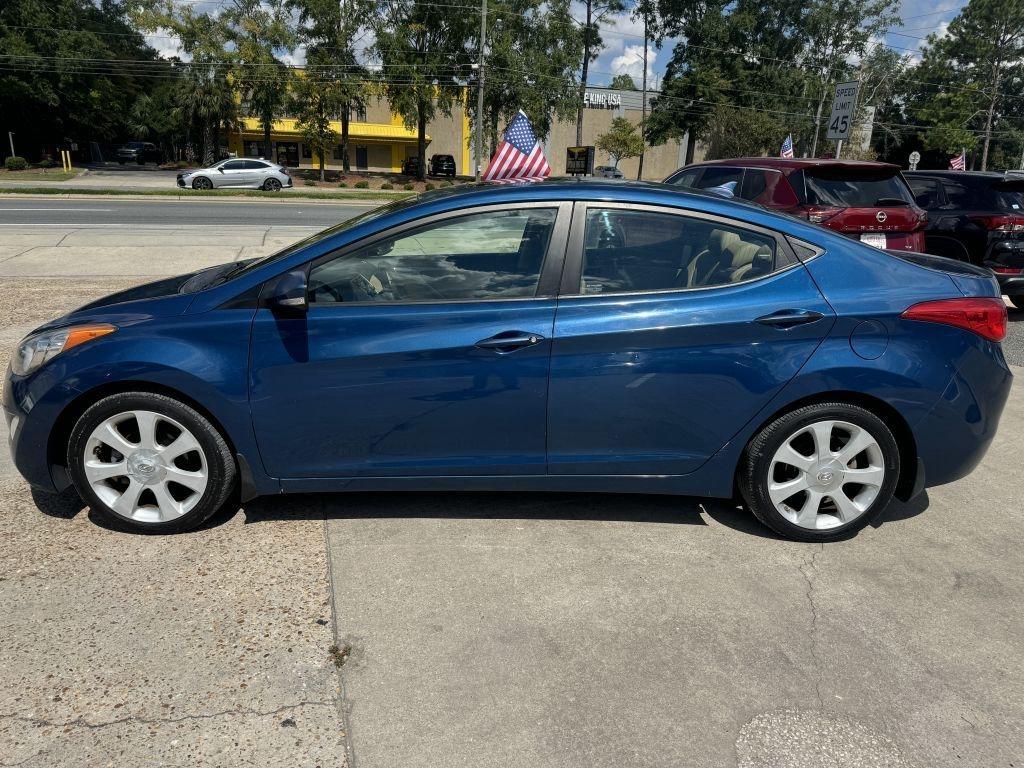 Hyundai Elantra  2013