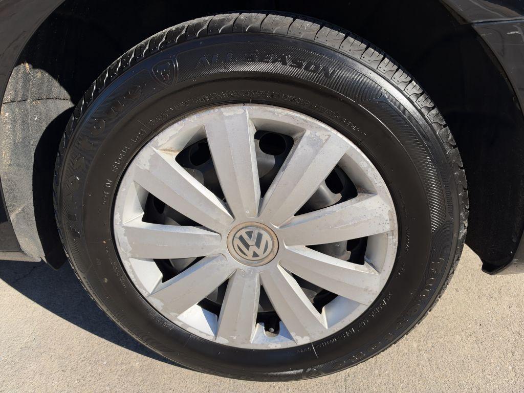 Volkswagen Passat  2013
