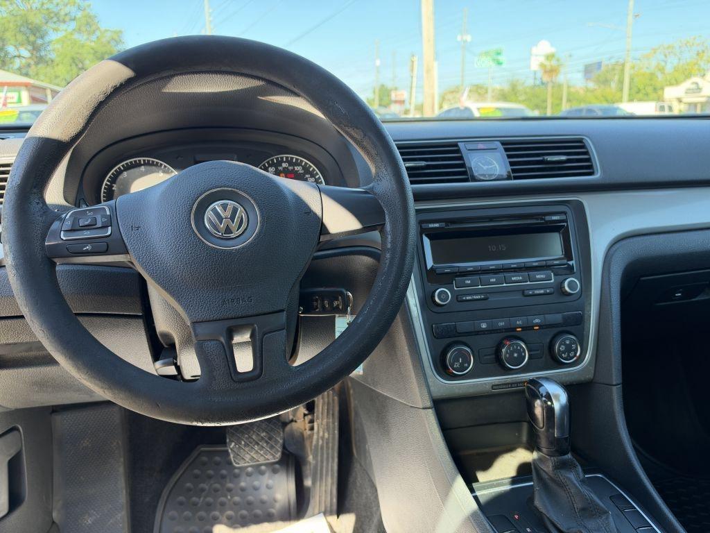 Volkswagen Passat  2013