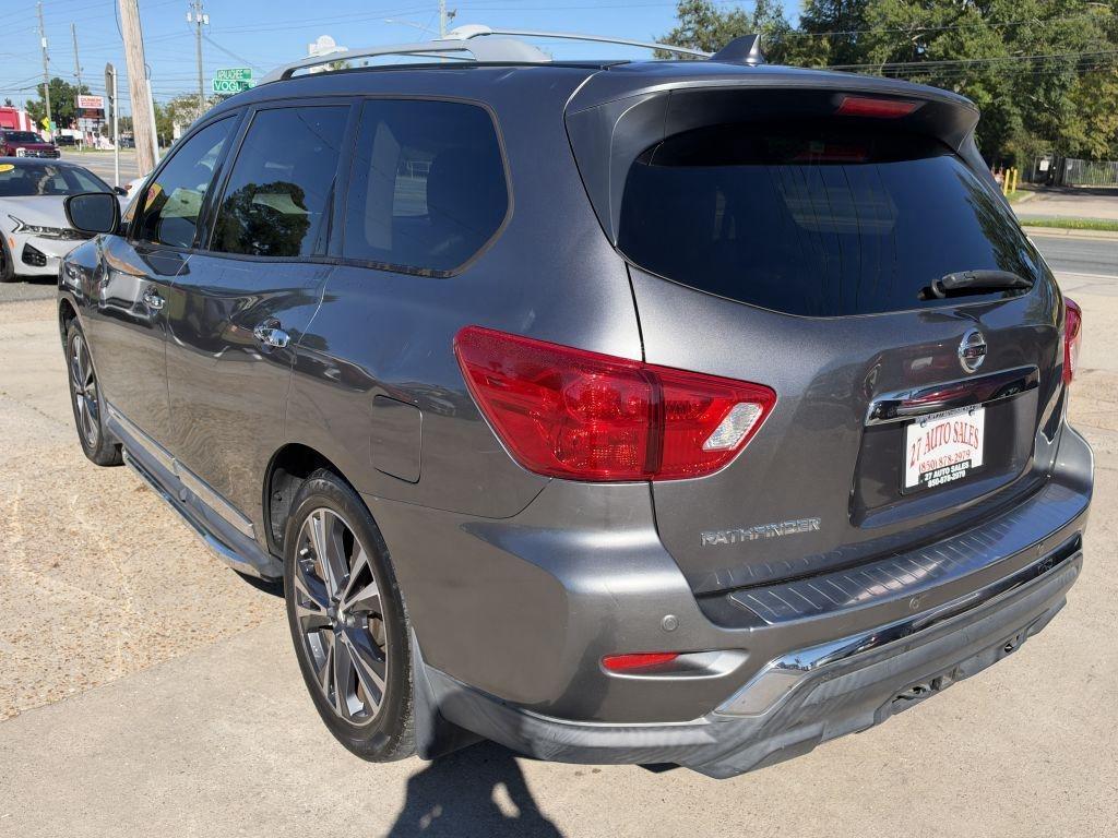 Nissan Pathfinder  2020