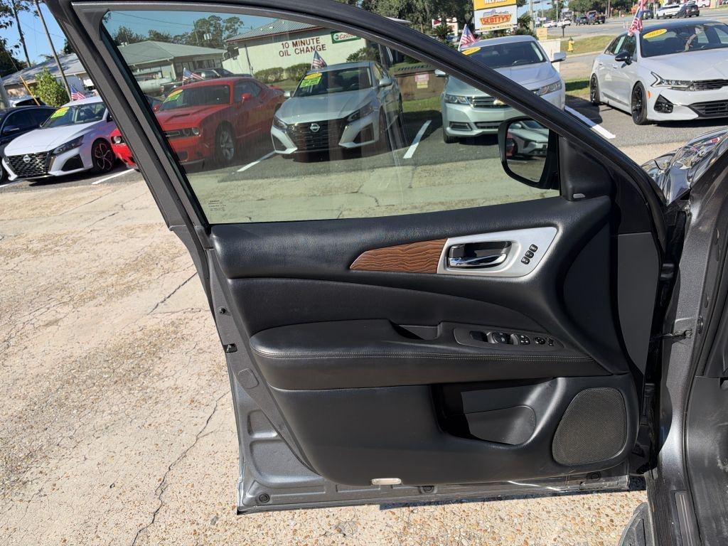 Nissan Pathfinder  2020