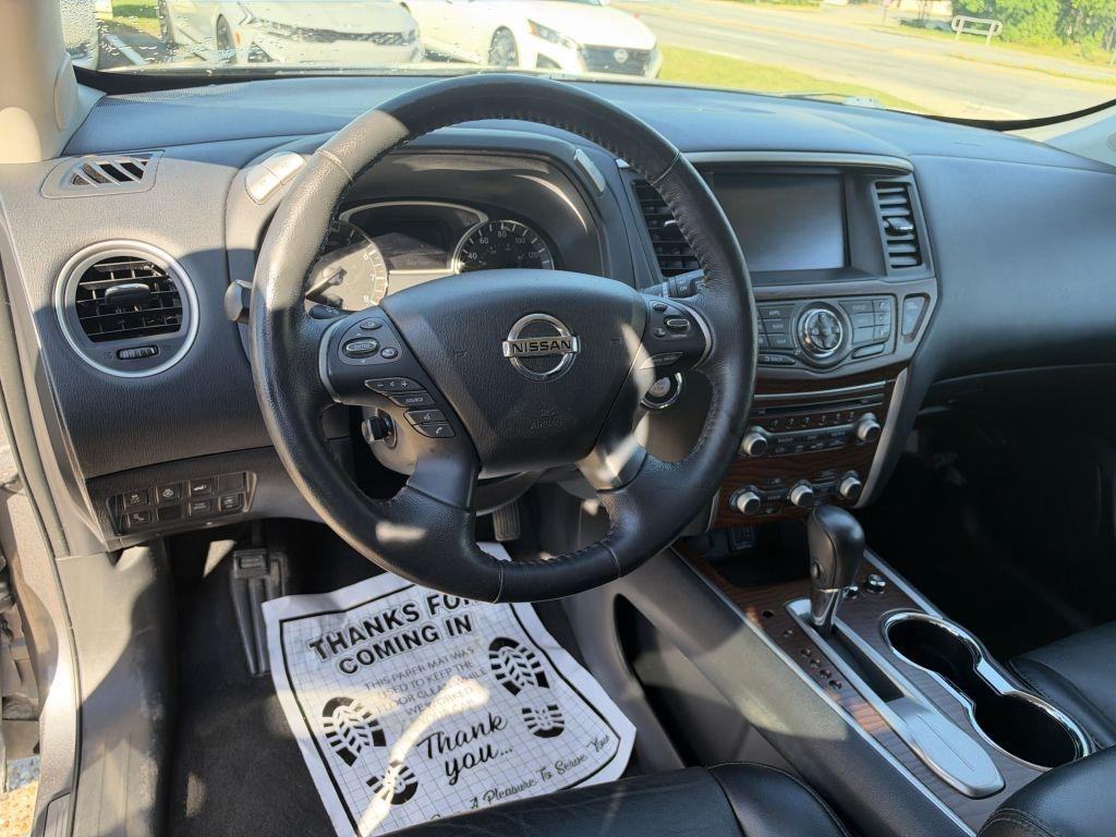 Nissan Pathfinder  2020