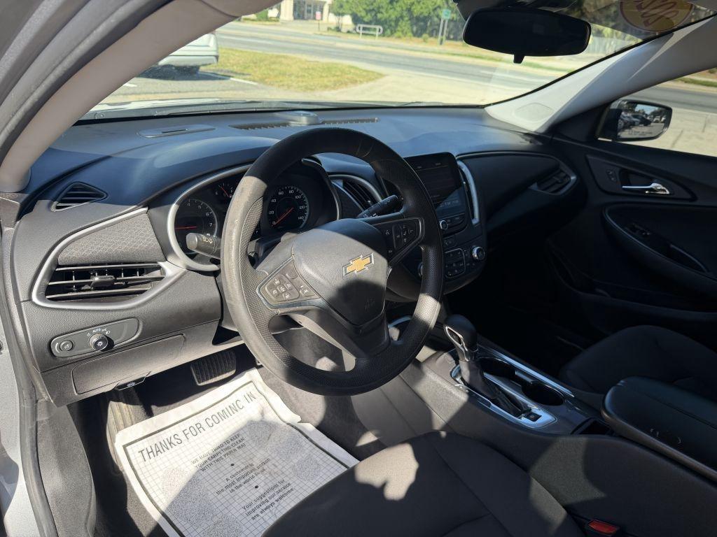 Chevrolet Malibu  2023