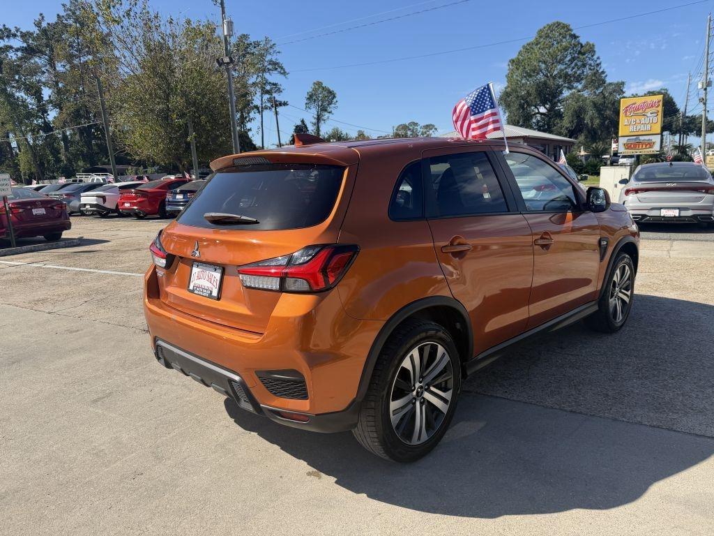 Mitsubishi Outlander Sport  2021