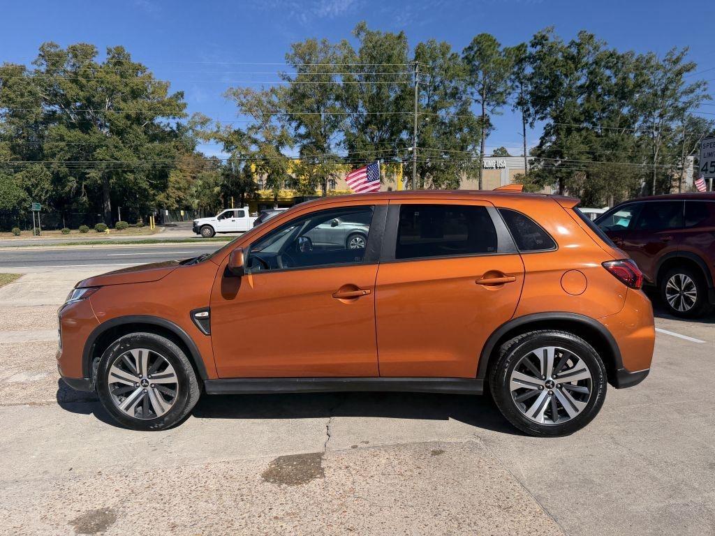Mitsubishi Outlander Sport  2021