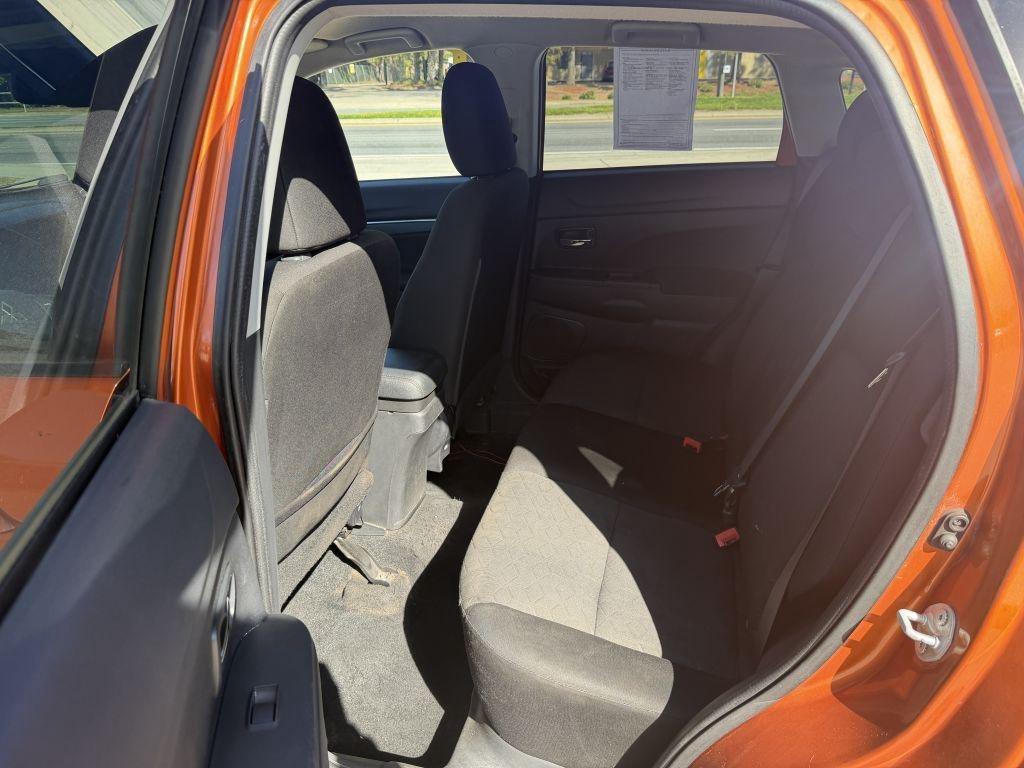 Mitsubishi Outlander Sport  2021