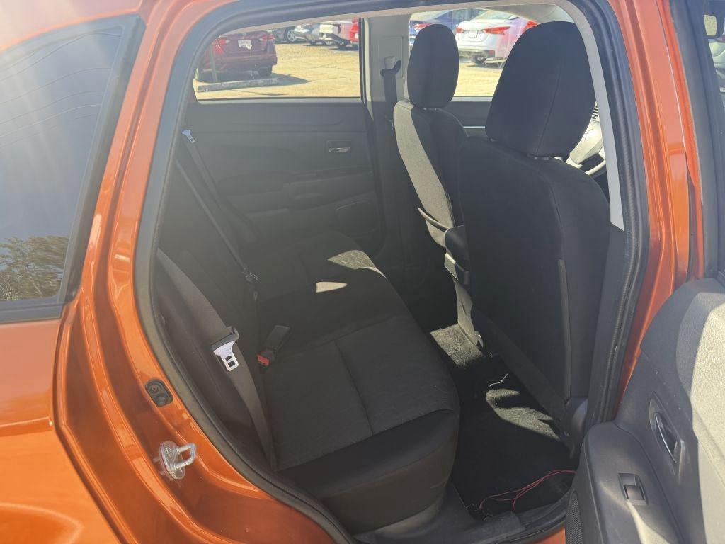 Mitsubishi Outlander Sport  2021