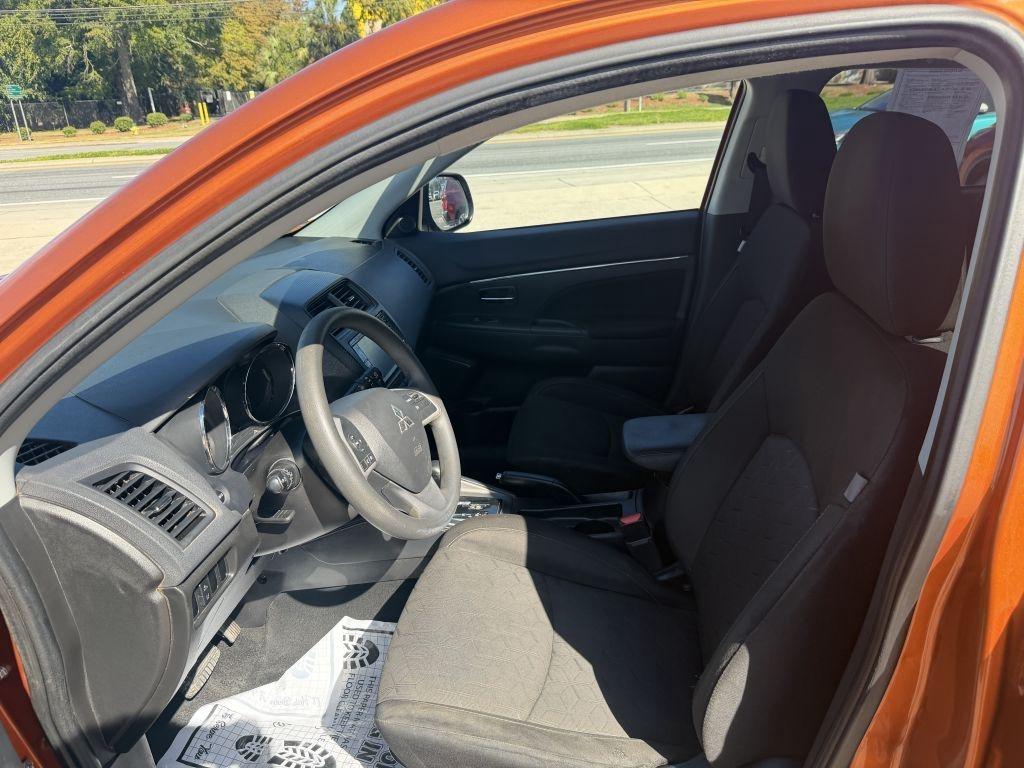 Mitsubishi Outlander Sport  2021