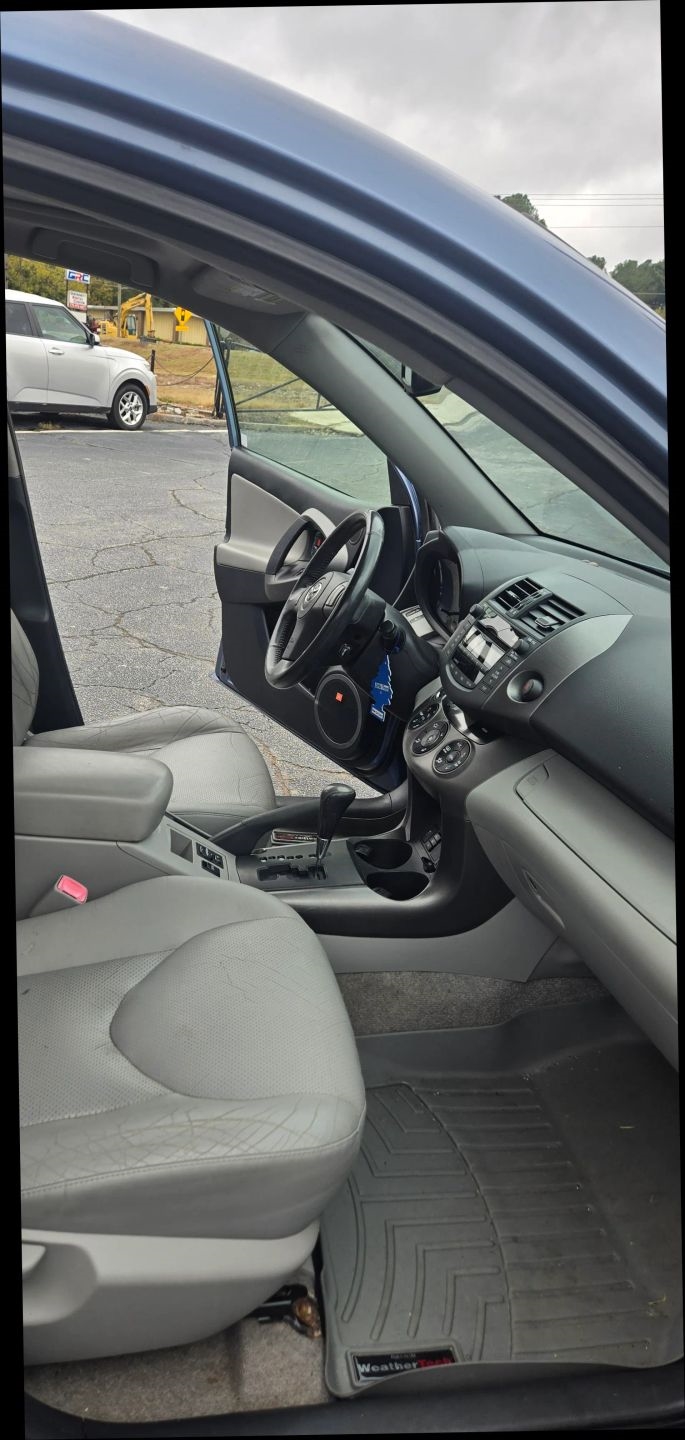 Toyota RAV4  2011 Toyota RAV4  2011