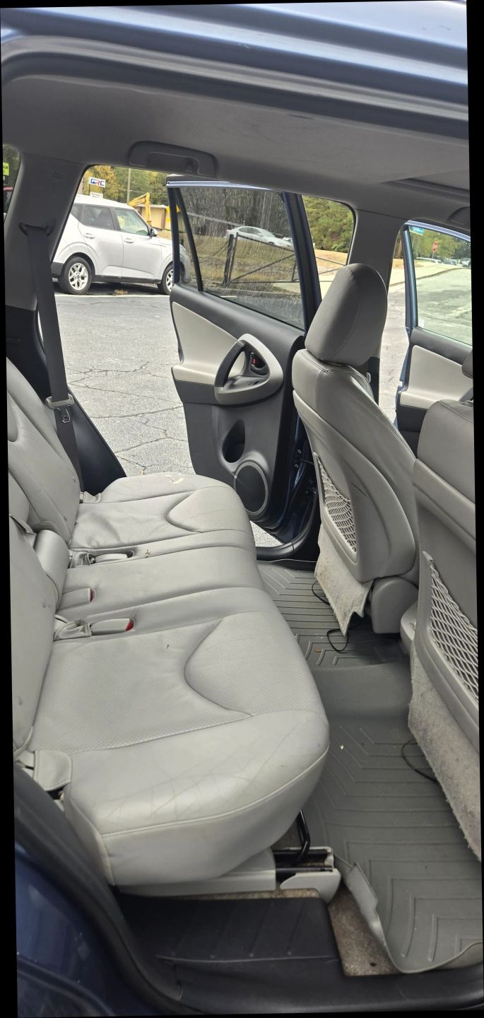 Toyota RAV4  2011 Toyota RAV4  2011