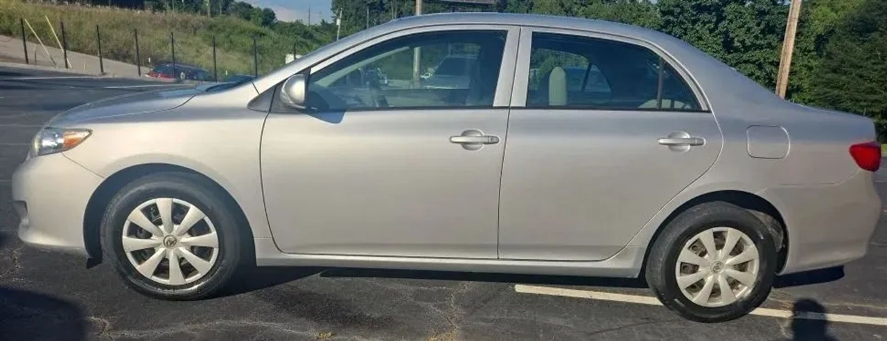 Toyota Corolla  2010