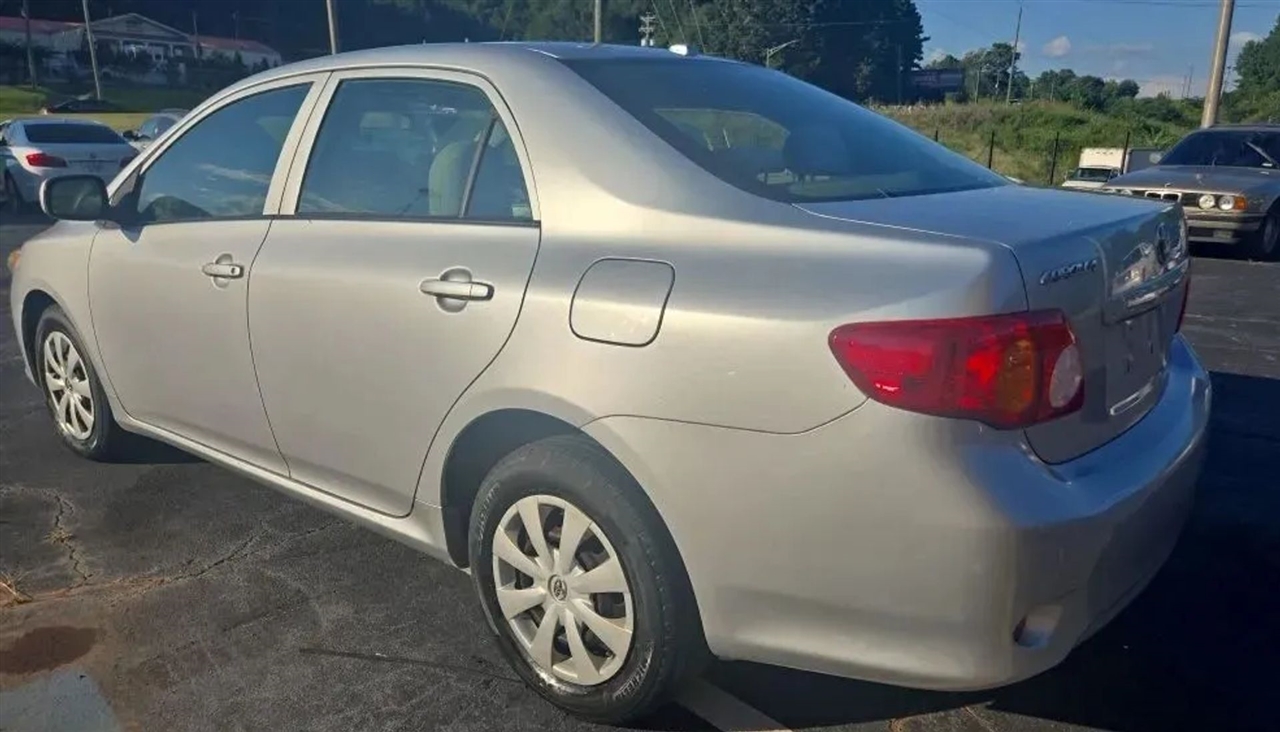 Toyota Corolla  2010