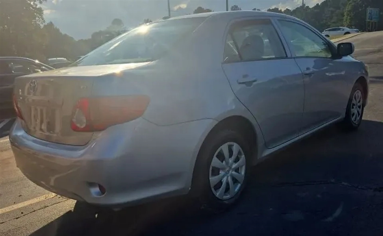 Toyota Corolla  2010