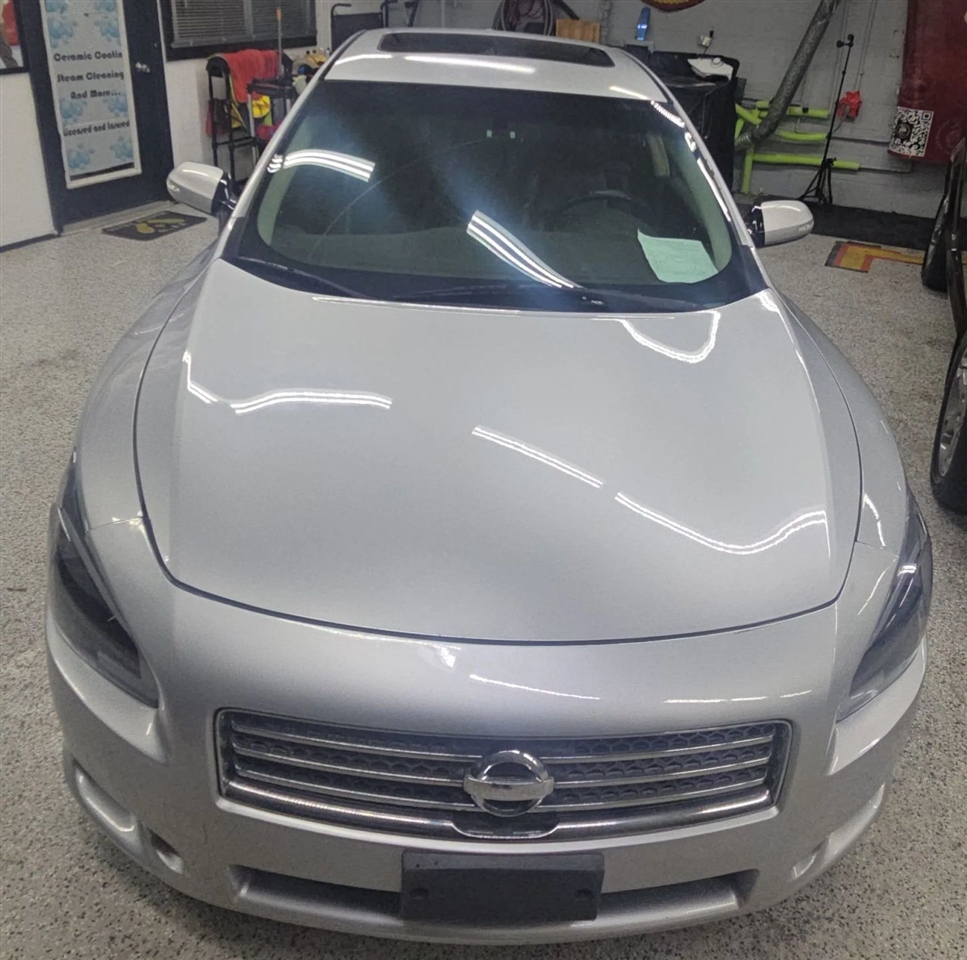 Nissan Maxima  2010