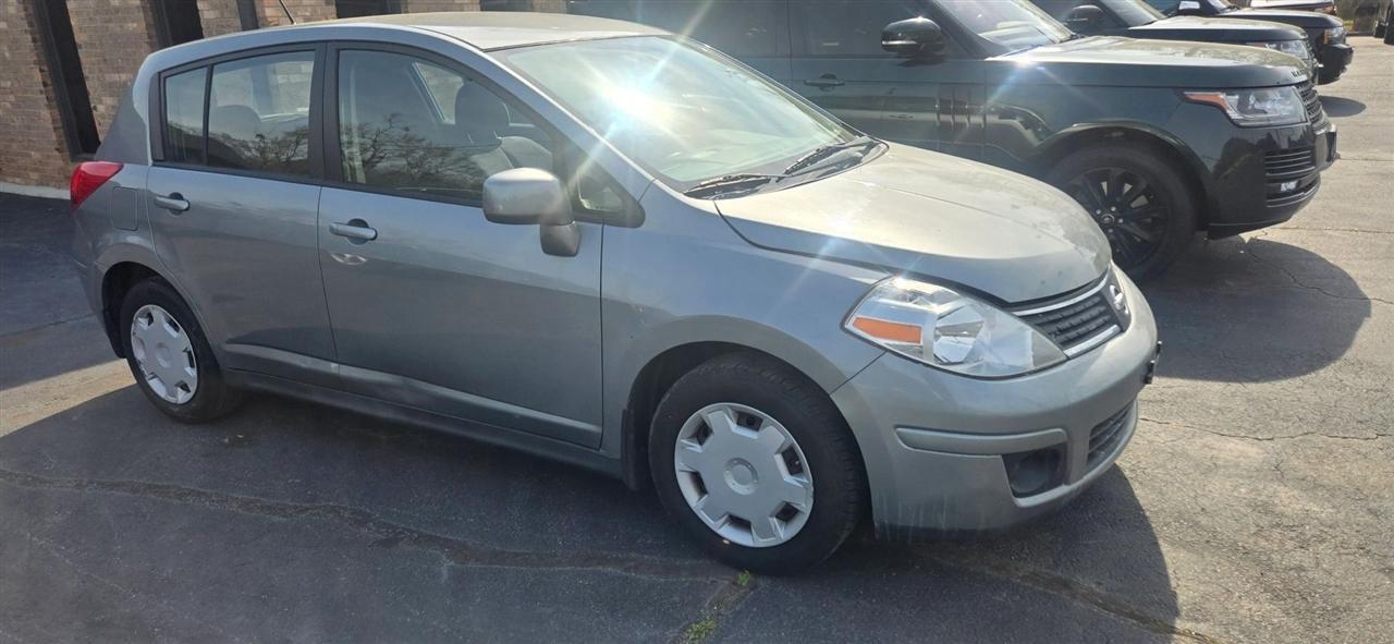 Nissan Versa  2008
