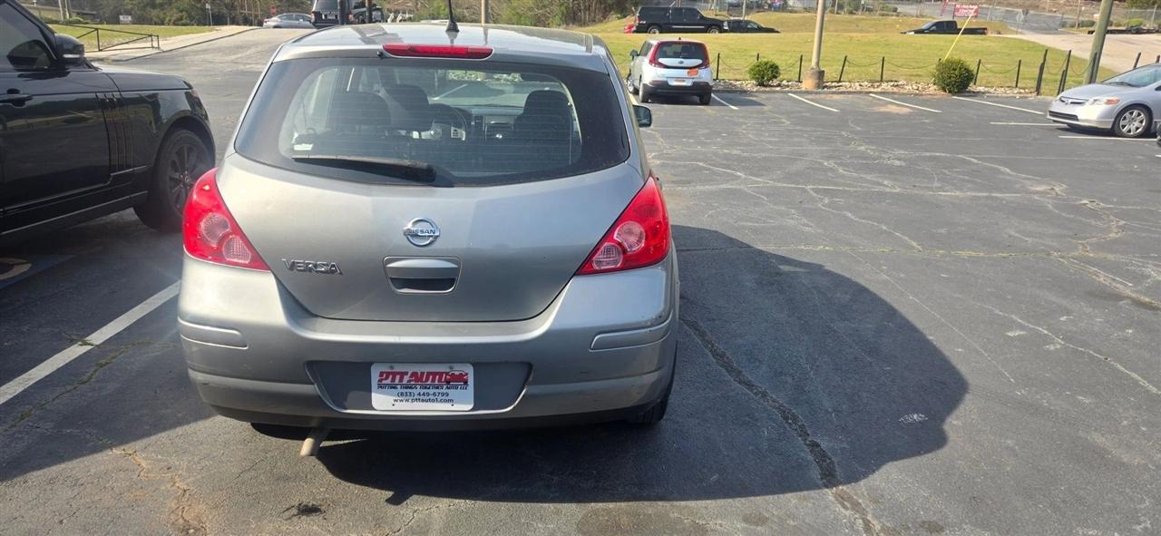 Nissan Versa  2008