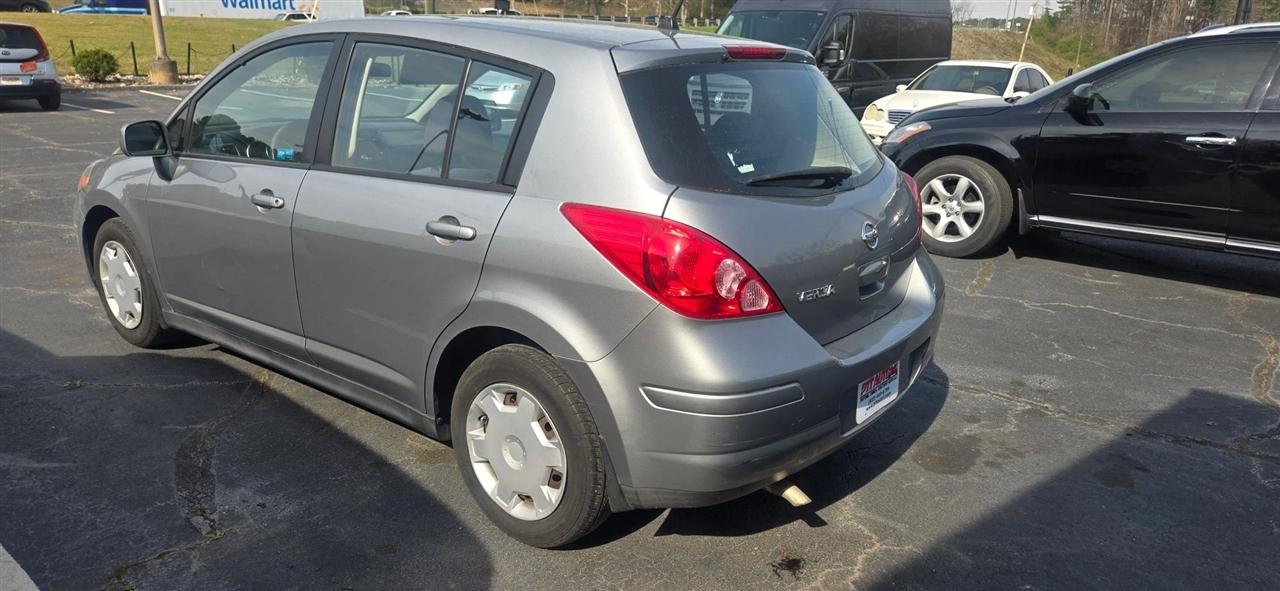 Nissan Versa  2008
