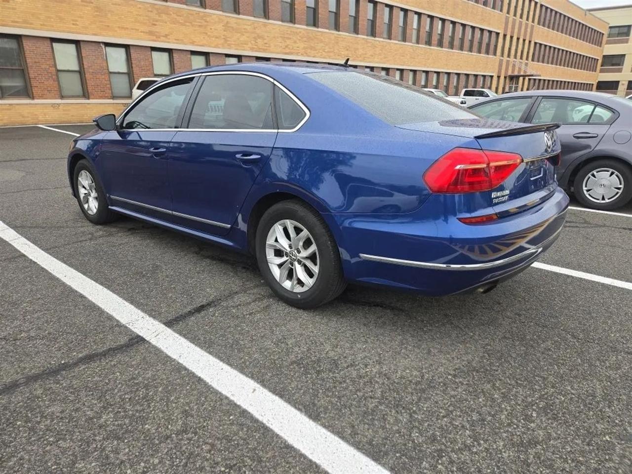 Volkswagen Passat  2016