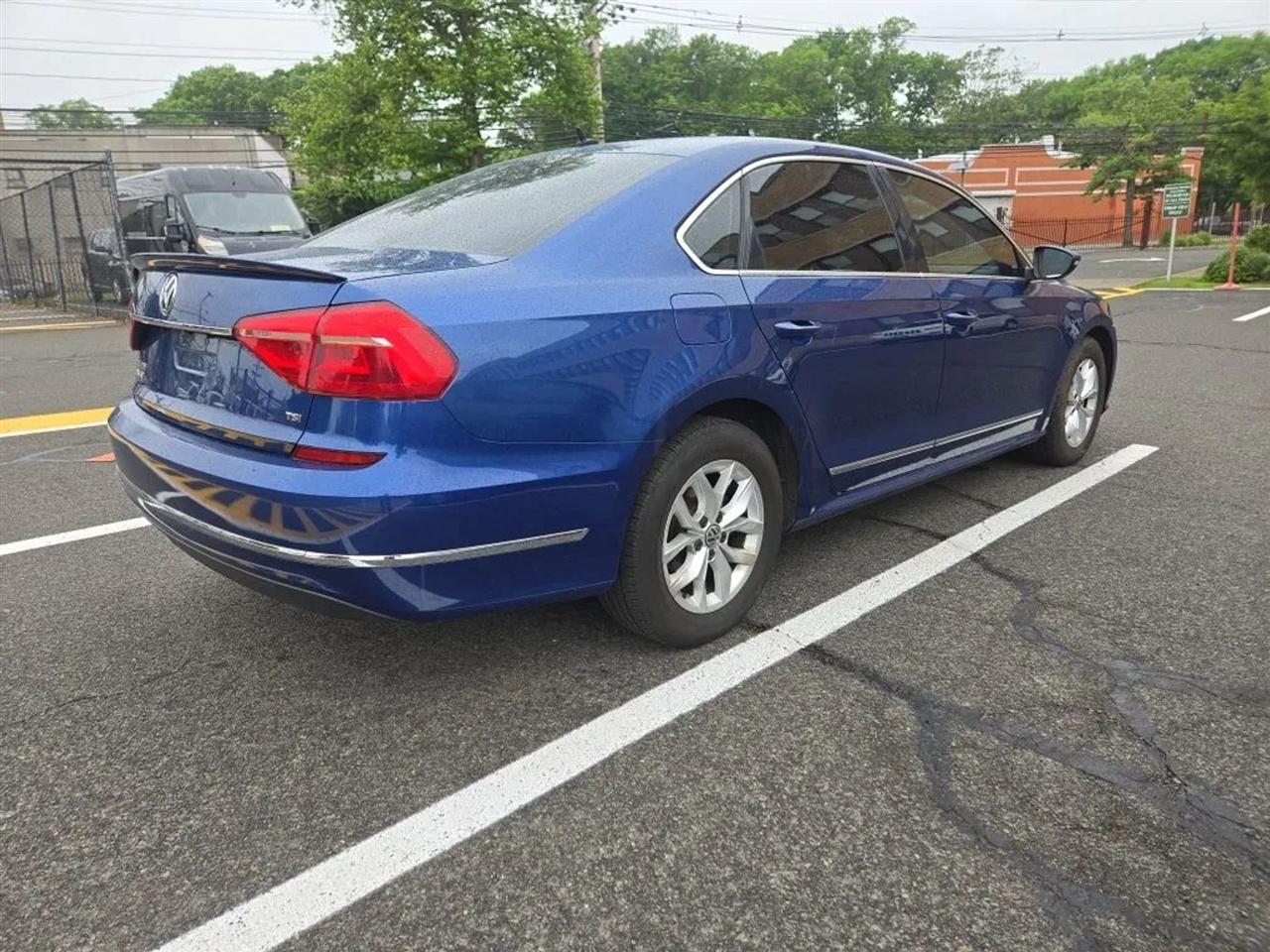 Volkswagen Passat  2016
