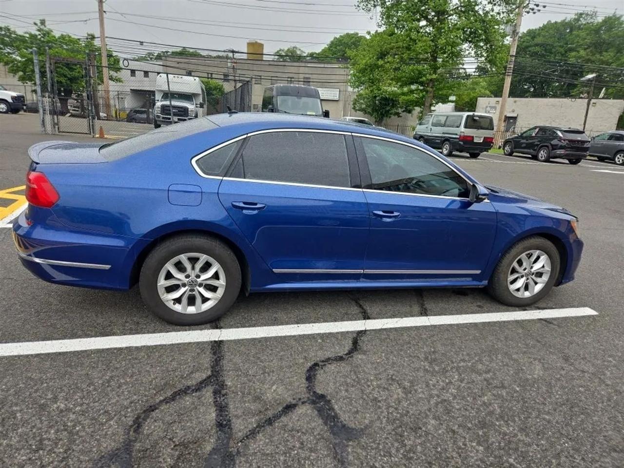 Volkswagen Passat  2016