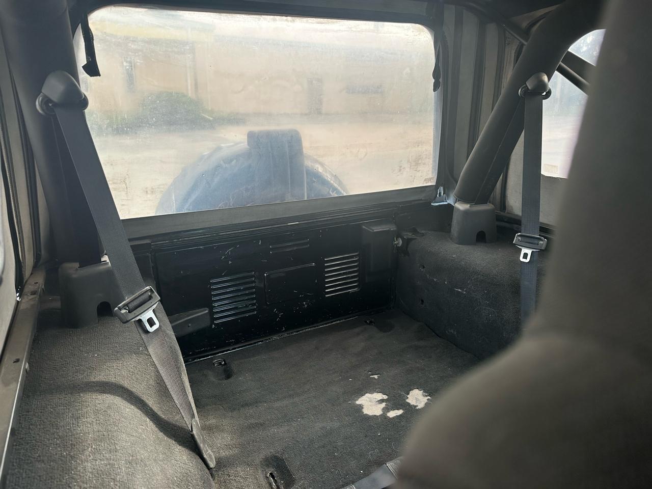 Jeep Wrangler Unlimited 2D SUV 4WD 2005