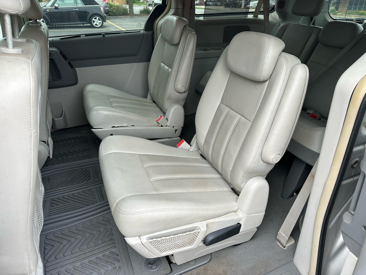 Chrysler Town & Country Touring 2009