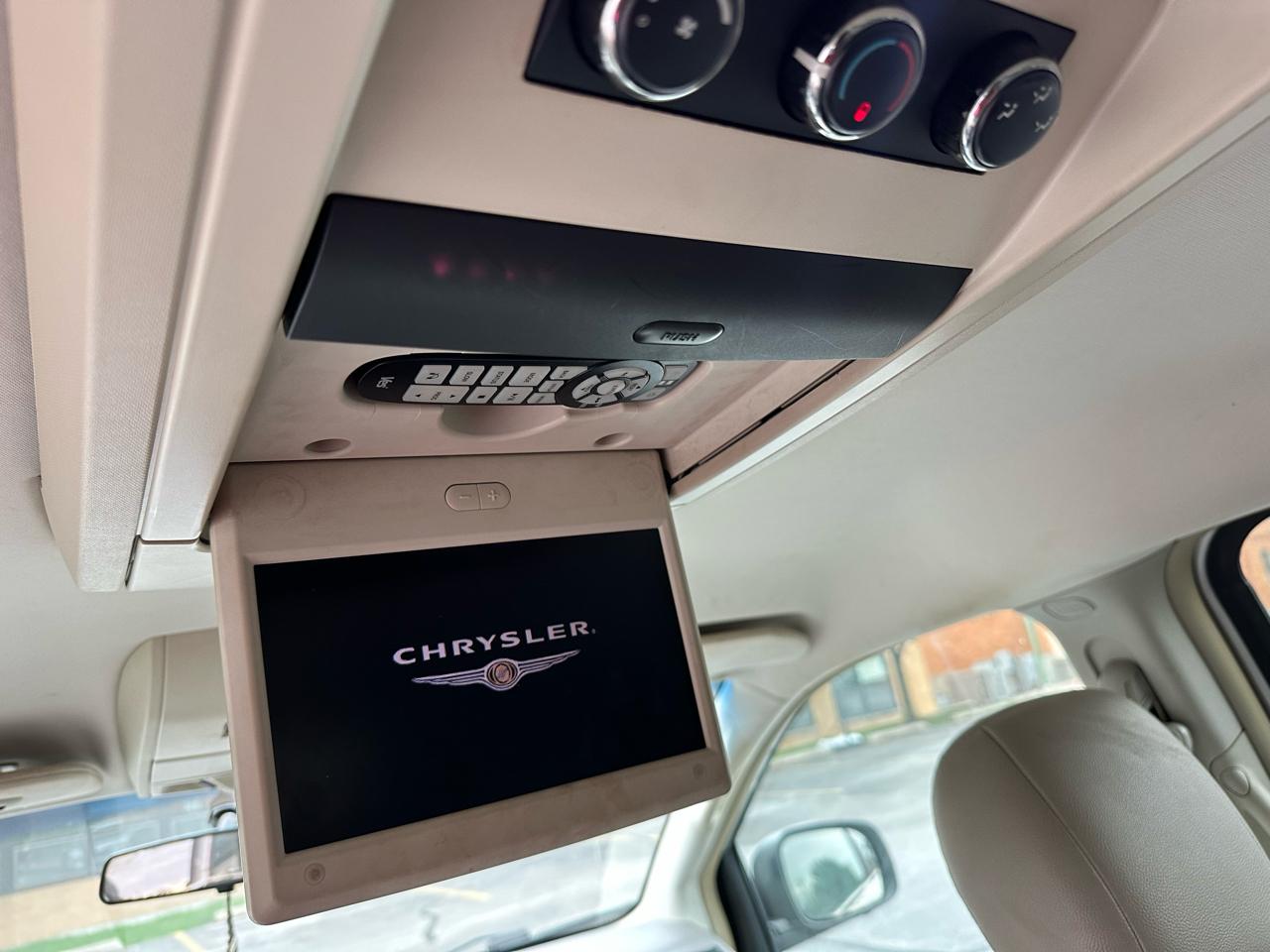 Chrysler Town & Country Touring 2009