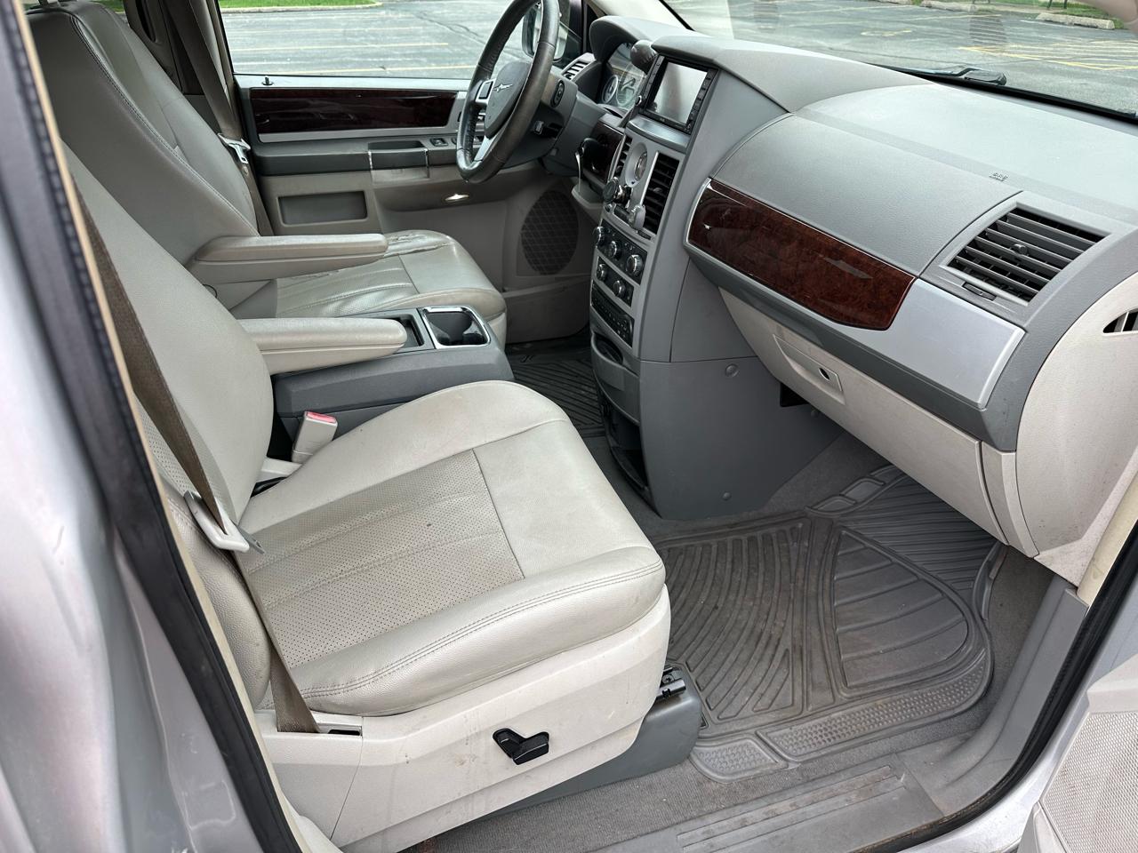 Chrysler Town & Country Touring 2009